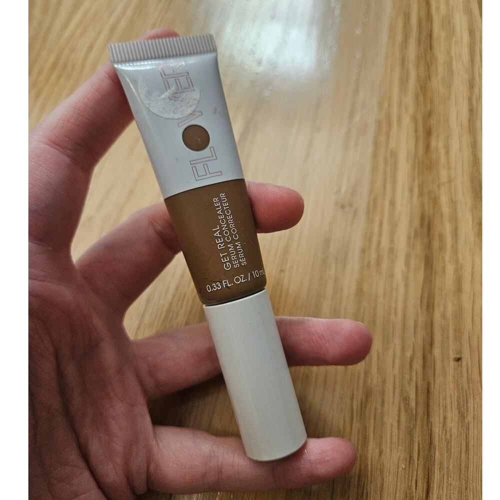 Flower Beauty Get Real Serum Concealer MOCHA ~ Buildable Coverage ~ NEW